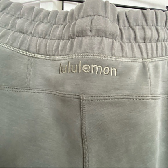 Lululemon Softstreme 7/8 Pant - Picture 4 of 7